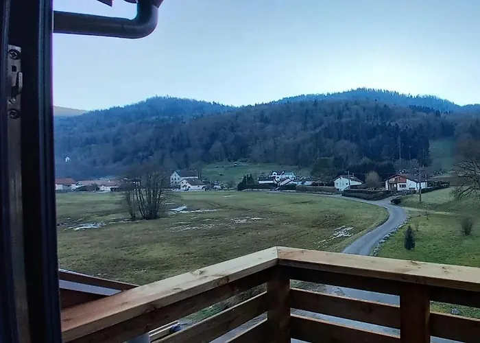 아파트 Famille & Bain Nordique, Chez Bubu, Ecole Renovee Au Coeur Des Vosges Vecoux